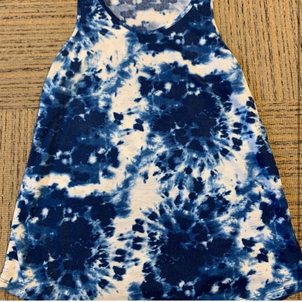 Atmosphere No Sleeve Sky Print Top